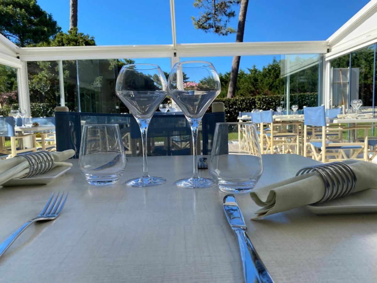 Les Vagues Hotel Restaurant Бискаросс-Плаж Экстерьер фото
