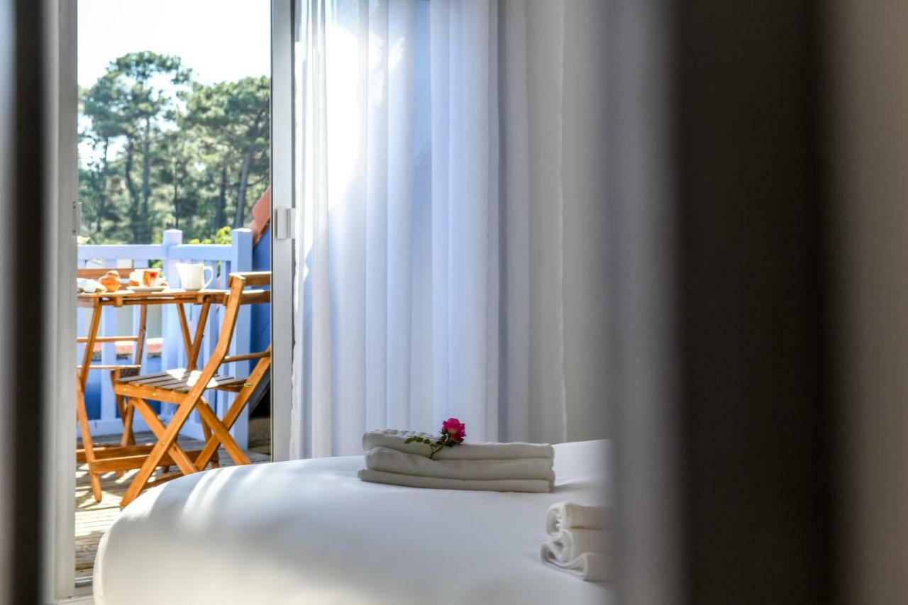 Les Vagues Hotel Restaurant Бискаросс-Плаж Экстерьер фото